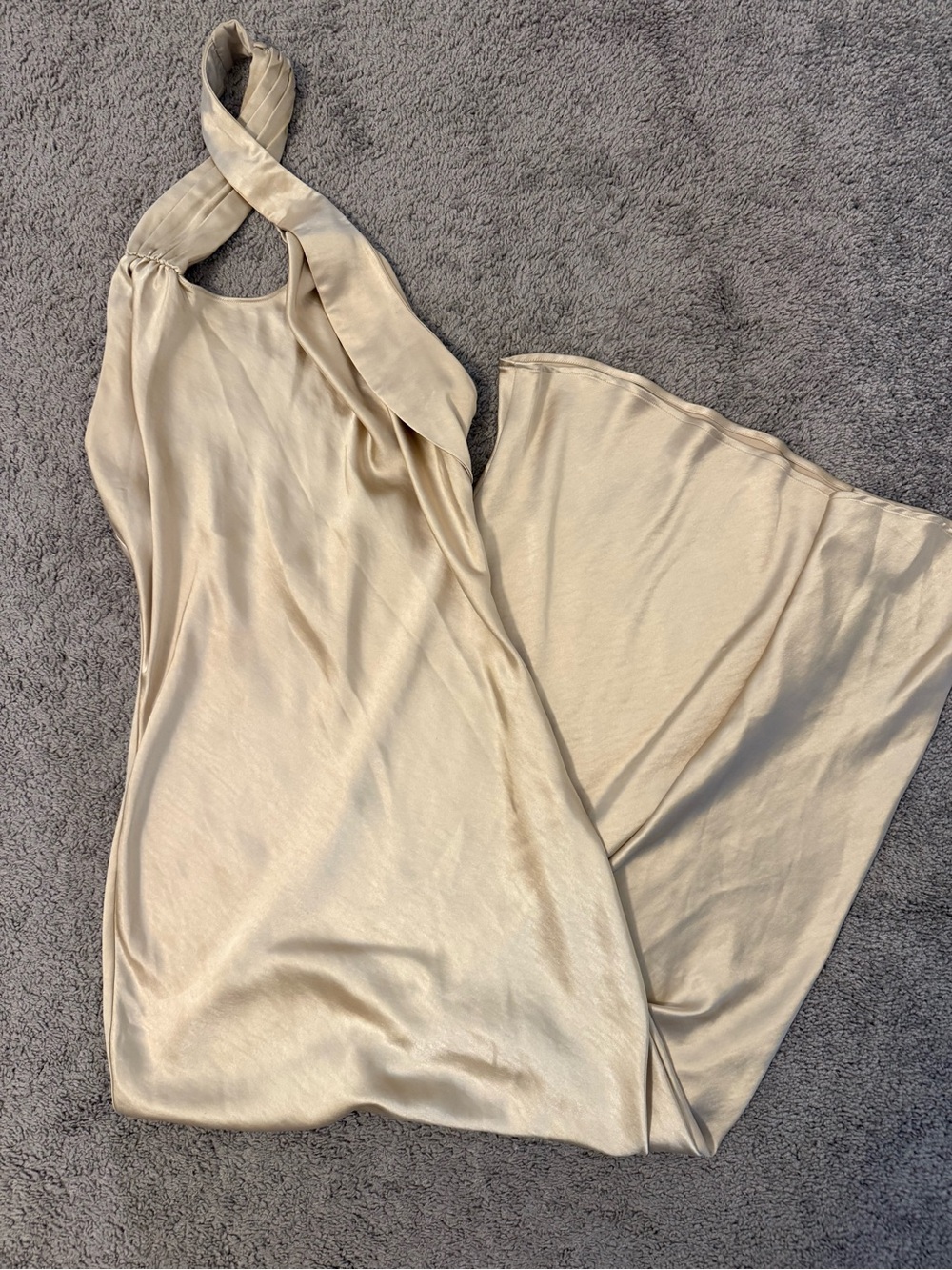 MESHKI LAURA HALTER SATIN GOWN IN GOLD SIZE S - Picture 4 of 7